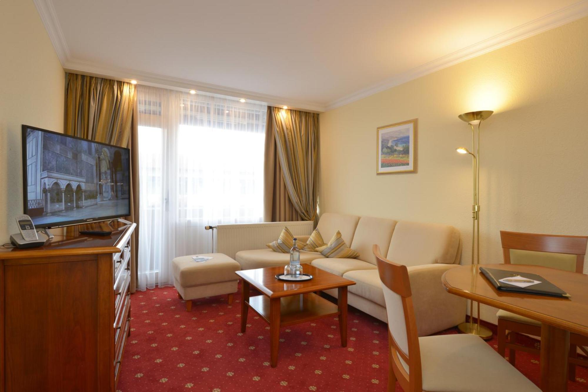 Hotel Schweizer Hof Thermal Und Vital Resort (Adults Only) Бад-Фюссінг Номер фото